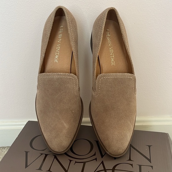 Brand New Crown Vintage Genuine Suede Slip On Round Toe Block Heeled Loafers - Picture 2 of 16